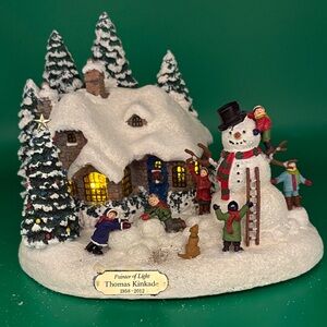 Thomas Kinkade “Everett’s Cottage” Festive Snow Village with Snowman & Children